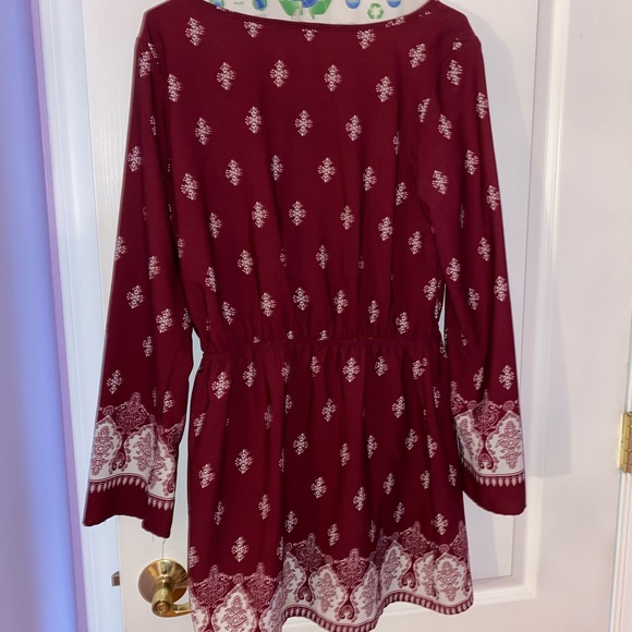 Burgundy Long-Sleeve Patterned Day Dress - Picture 3 of 4
